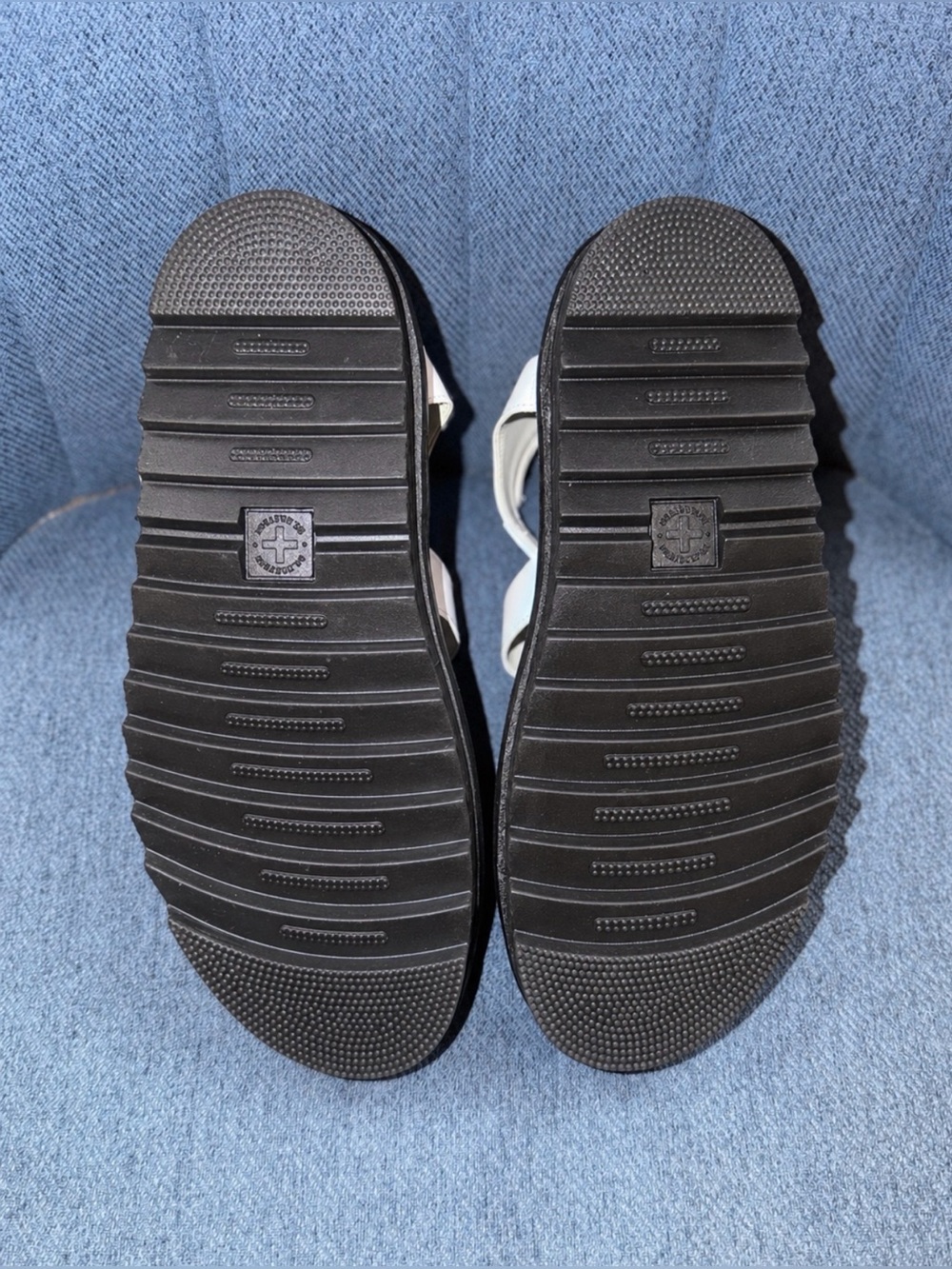 Dr. Martens Blaire white platform sandals size 10 - Picture 7 of 7